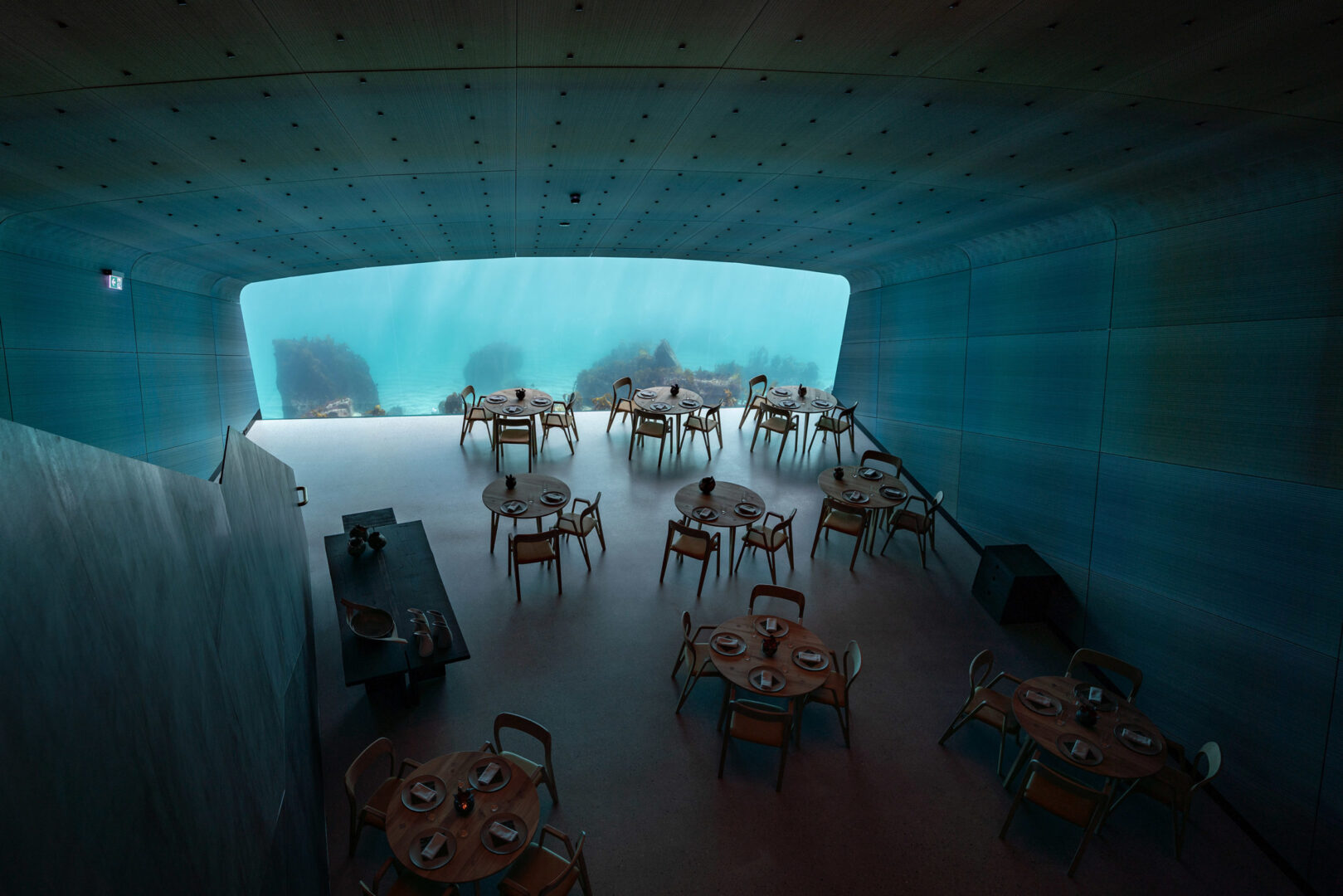 Under - pierwsza podwodna restauracja w Europie 6