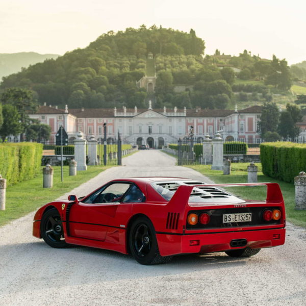 Italian Dream - historia pewnego Ferrari F40 10