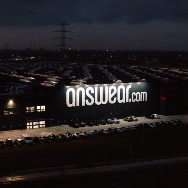 Centrum Dystrybucyjne Answear.com - film wizerunkowy 4